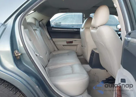 2005 Chrysler 300C from USA, damaged, VIN 2C3JA63H85H665709